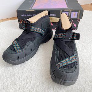 Teva Men's Revive ‘94 Mid Hiking Boots, Black, Size 10 Men , 11.5 Women